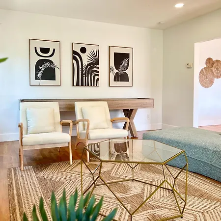Modern Boho Oasis - Fast Wifi & Shuffleboard! Villa